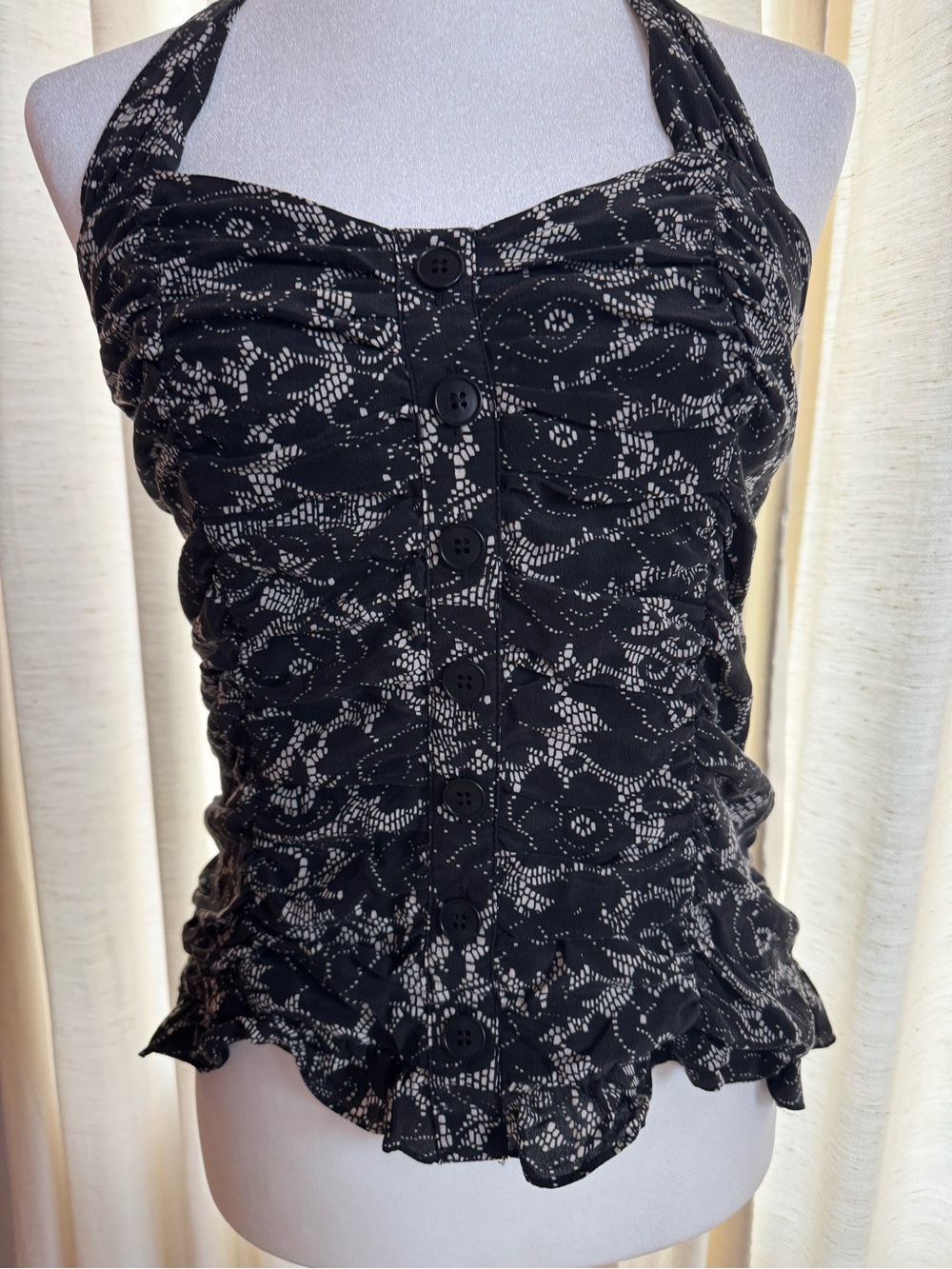 Black Lace-Pattern Halter Top – Women